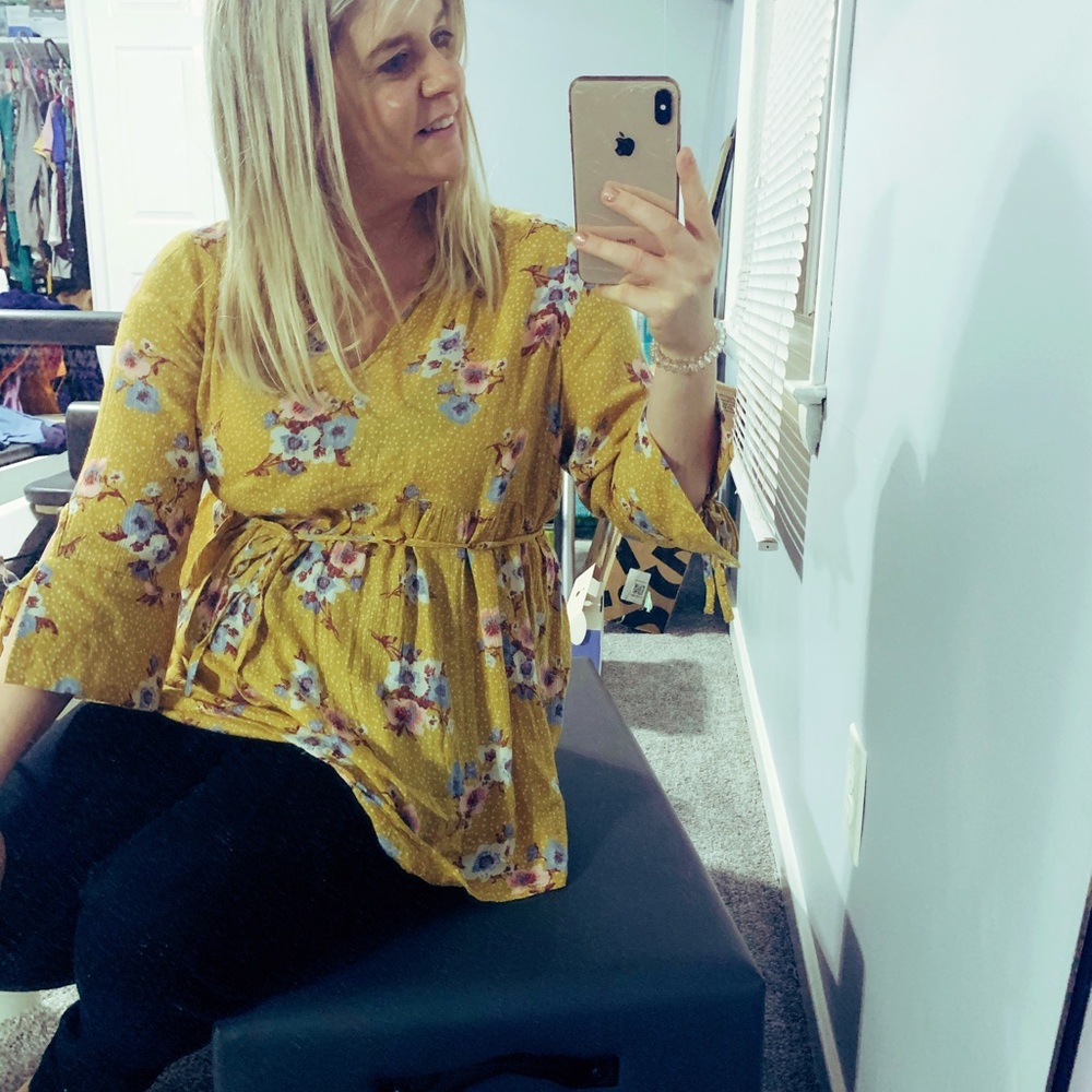 Float yellow top